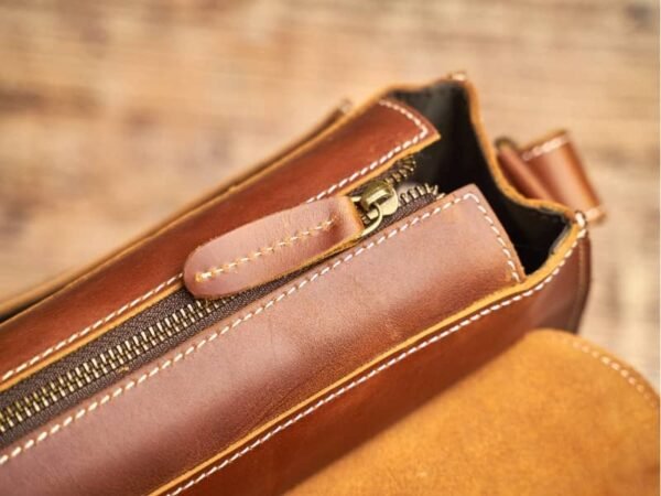 Men's Leather Messenger Bag |Leather Bags Supplier - Image 10