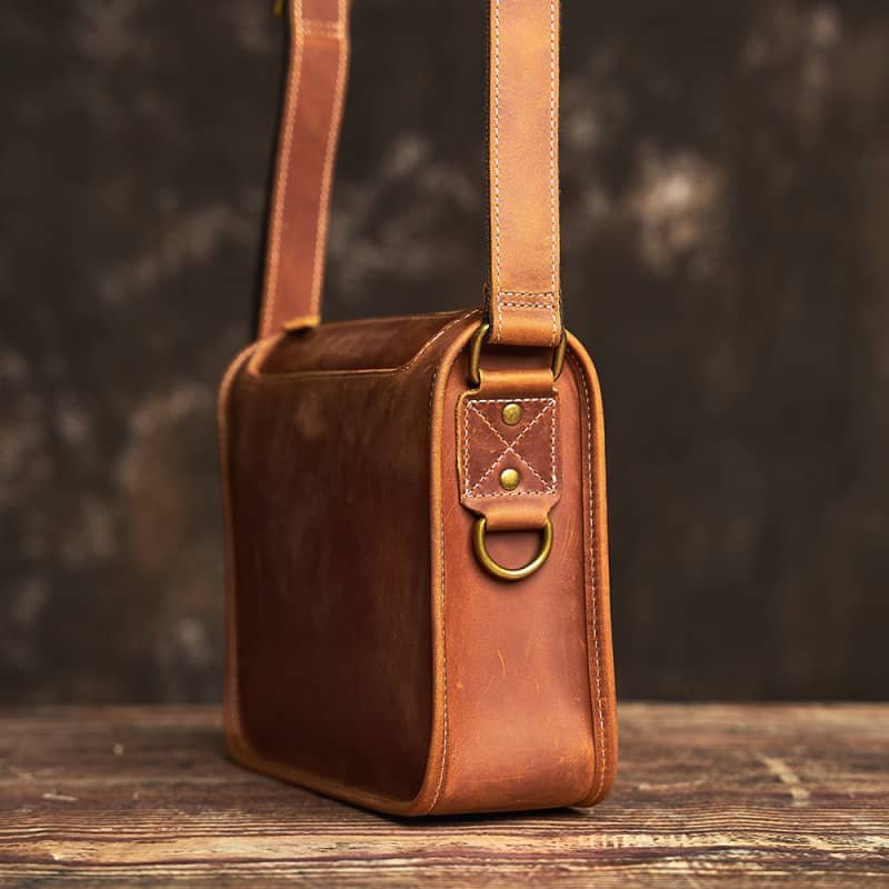 Handmade Leather Messenger Bag | Leather Shoulder Bag 3 Handmade Leather Messenger Bag | Leather Shoulder Bag - Image 3