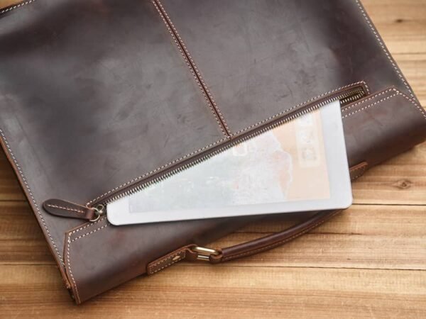 Vintage Leather Handbag | Large Crossbody Bag - Image 15