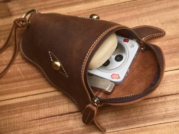 Retro Leather Waist Bag | Leather Fanny Pack Supplier 13 Retro Leather Waist Bag | Leather Fanny Pack Supplier - Image 13